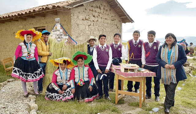 Escolares de Cusco buscan combatir el frío con ‘refugios térmicos de ichu’