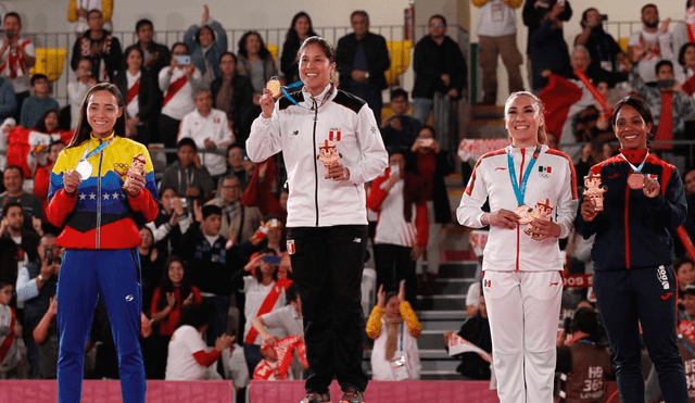 Alexandra Grande repartió ceviche a deportistas participantes en Juegos Panamericanos Lima 2019 tras ganar la medalla de oro.