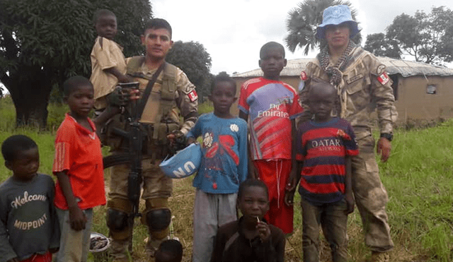 Militares peruanos enseñan español a niños de zonas pobres en África [VIDEO]