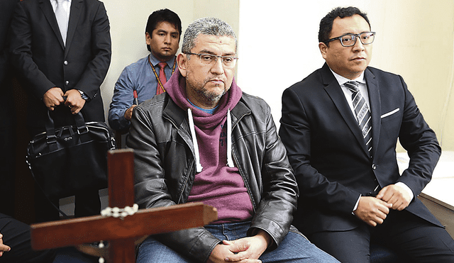Red de corrupción busca salida de fiscal Fernández Alarcón