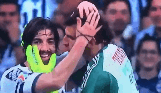 Liga Mx: Nahuel Gonzales intentó besar a Rodolfo Pizarro pero fue rechazado [VIDEO] 