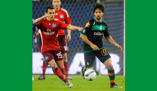Claudio Pizarro recibió elogios de Diego, excompañero en Werder Bremen. Foto: AFP