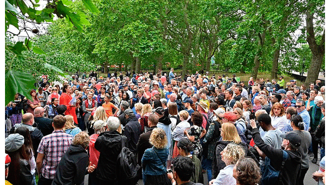 Los manifestantes se concentraron en el Hyde Park de Londres. Foto: AFP.
