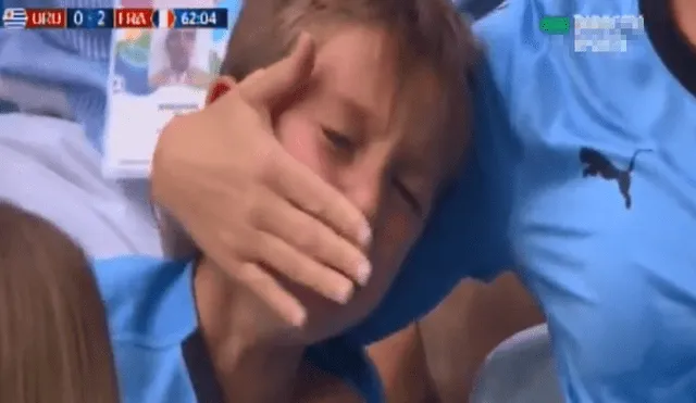 El desgarrador llanto de un niño tras gol de Griezmann a Uruguay [VIDEO]