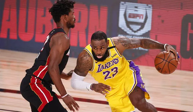 Los Angeles Lakers vencieron 116 a 98 a Miami Heat en el primer partido de las Finales de la NBA. Foto: EFE
