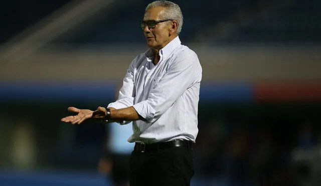 El técnico de Universitario habla sobre un reinicio de la Liga 1 Movistar. Foto: Prensa Universitario