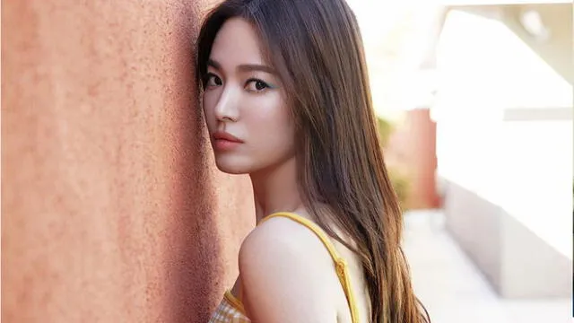 Song Hye Kyo sorprende con su belleza juvenil en la nueva campaña de  Suecomma Bonnie.