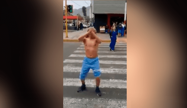 Desliza las imágenes para ver algunas imágenes del sugerente baile que protagonizó este joven peruano como Ricardo Milos. Foto: Facebook.