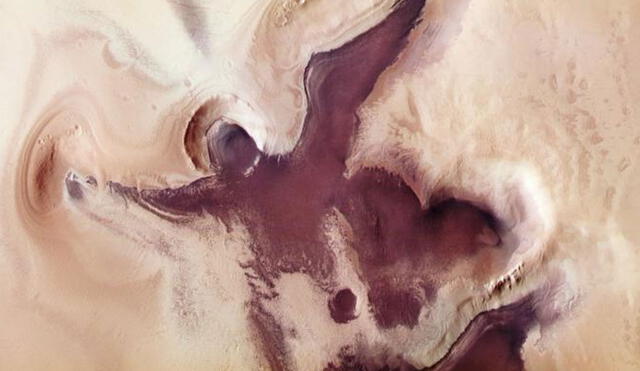 Vista del "ángel y el gran corazón" en el polo sur de Marte. Foto: ESA/ DLR