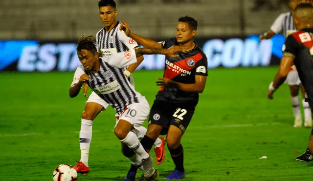 Pequeña hincha de Alianza Lima desistió en ir al estadio por pelea de barras