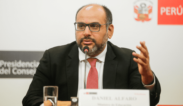 Ministro Alfaro: "Dialogaremos, pero maestros deben regresar a clases" | VIDEO