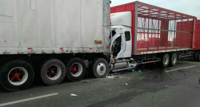 Piura: choque entre vehículos pesado dejó un muerto y un herido