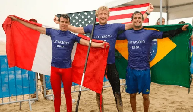 El surfista nacional expresó toda su satisfacción tras haber obtenido la medalla de bronce en la final de Stand Up Paddle Race.