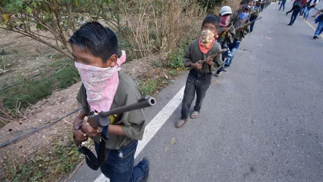México: niños son armados para enfrentar el narcotráfico y los cárteles en Chilapas. Fotos: difusión.