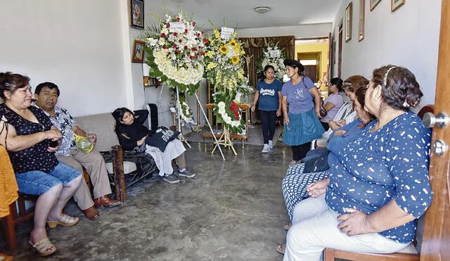 Dolidos. El luto se ha instalado en la casa de la familia Ambrosio Navarrete, que ha perdido a 4 de sus miembros.