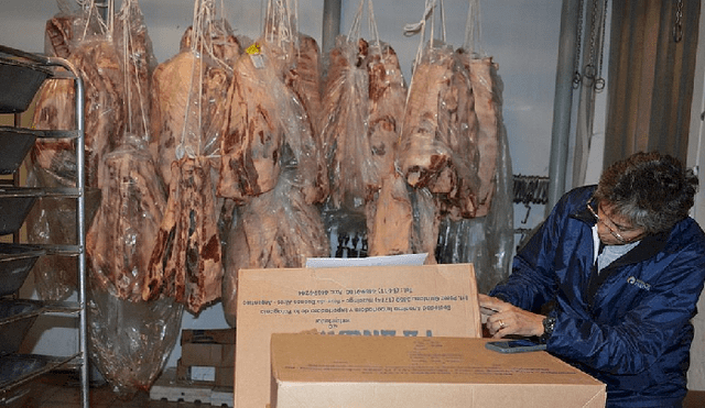 Mil kilos de carnes estuvieron a punto de ser vendidos en el supermercado argentino. (Foto: El Litoral)