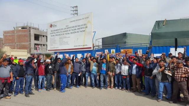 Hospital de Tacna continúa paralizado por protesta de obreros [VIDEO]