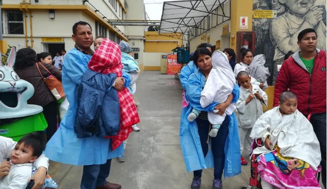 Alarma por incendio en grifo: evacúan a pacientes del Hospital del Niño [FOTOS]
