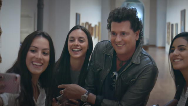 YouTube: Natalia Málaga aparece en el video de Carlos Vives