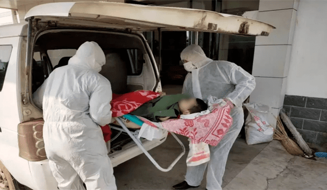El joven con parálisis cerebral y cuadriplejia no recibió alimentos, agua, ni cuidados de higiene personal durante casi una semana tras el brote de coronavirus en Wuhan, China.