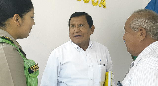 Seguidores de gobernador de Moquegua, Zenón Cuevas se enfrentan 
