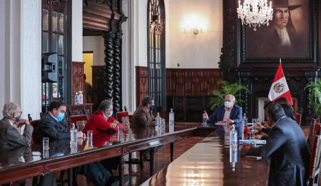 Antes de sustentar el pedido de confianza ante el Pleno del Congreso, Cateriano se reúne con las fuerzas políticas mayoritarias en la representación nacional. Foto: PCM.