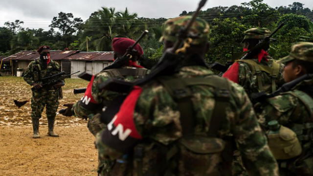 Guerrillas de ELN y disidencias de las FARC controlan minas de oro y diamantes en Venezuela