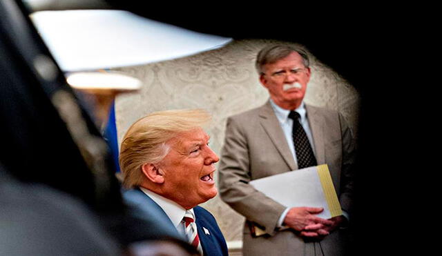 John Bolton en el Salón Oval con Donald Trump el año pasado. Foto: EFE