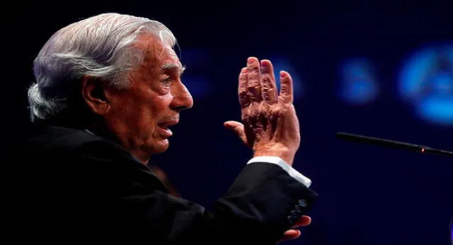 "El problema mayor que tuvo la democracia fue el comunismo", afirmó Vargas Llosa. Foto: EFE