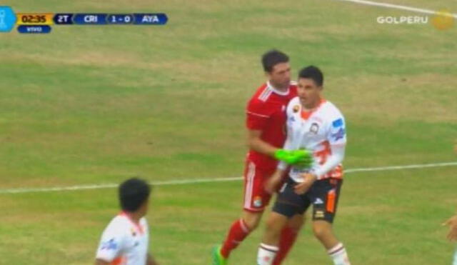 En Chile ironizan con el 'VAR' del fútbol peruano tras sanción a portero de Sporting Cristal