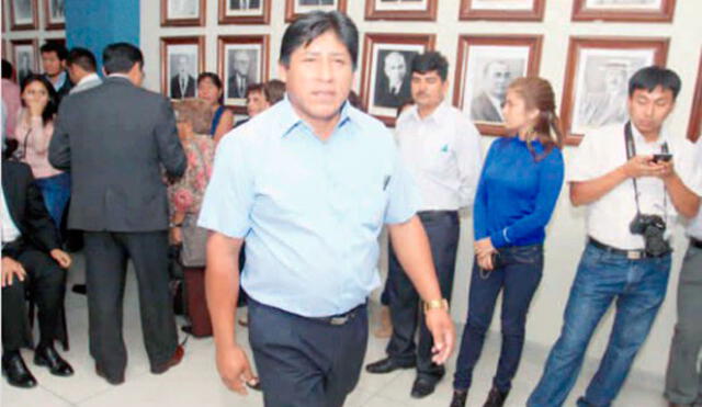 Chiclayo: Detiene al alcalde de Túcume por manejar en presunto estado de ebriedad