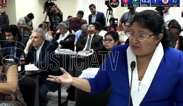 Fiscal aseguró que Luis Castañeda mantiene la actitud de buscar intimidarla. Foto: Captura Justicia Tv.