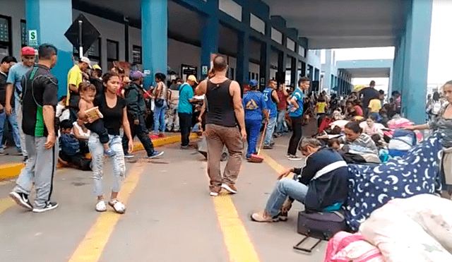 Extranjeros abarrotan frontera antes de que soliciten visa [VIDEO]