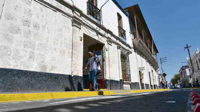 Arequipa: Las academias preuniversitarias funcionan sin control