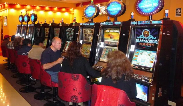 Tragamonedas y casinos ahora pagarán Impuesto Selectivo al Consumo