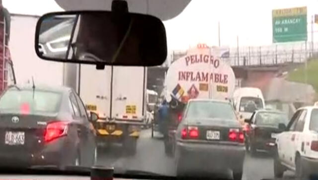 Uno de los principales puntos donde se registró congestión fue a la altura del puente Caquetá. (Foto: Captura de video / América Noticias)
