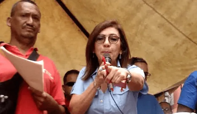 Chavista ordena sacar a periodistas de protesta oficialista y manifestantes gritan "¡NO!" [VIDEO]