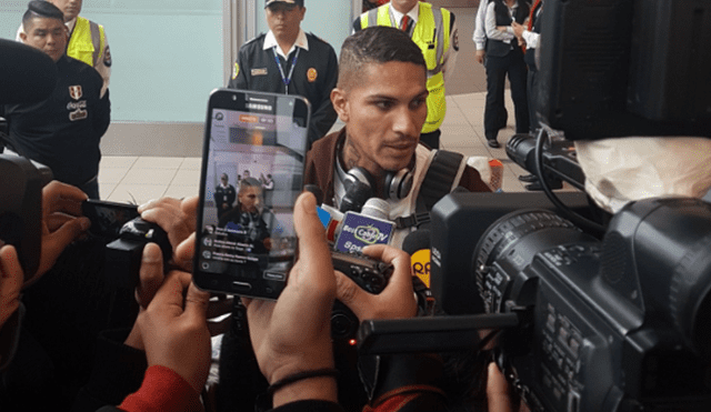 Paolo Guerrero: Las absurdas preguntas al delantero tras su llegada a Lima