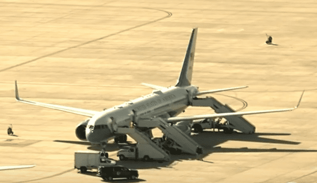 Aterrizaje de emergencia: avión en el que viajaba Melania Trump sufrió falla