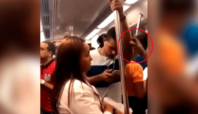 YouTube: Muchacho ve película para adultos en tren, audífonos fallan y termina en ridículo [VIDEO]