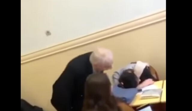 YouTube: profesor despierta de peculiar manera a estudiantes que duermen en clase 