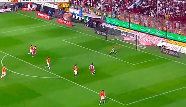 Saprissa vs Herediano: Johan Venegas decretó el 2-1 tras majestuosa pared con Bolaños [VIDEO]