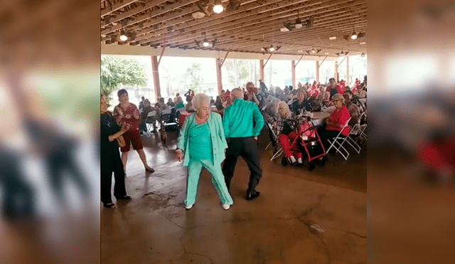 Facebook viral: pareja de ancianos sorprende en evento al bailar 'Con Calma' de Daddy Yankee [VIDEO] 