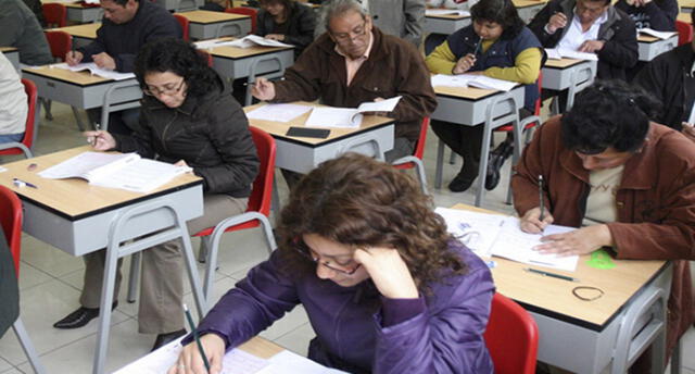 Se gradúan docentes de Caylloma y Castilla en gestión educativa