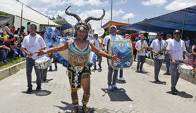 Gran corso carnavalesco despidió la fiesta del Rey Momo en Cajamarca