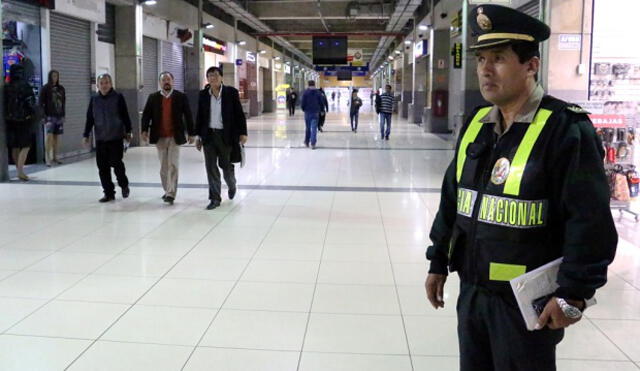 Protransporte pide que policías resguarden estaciones del Metropolitano