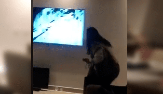 Video es viral en Facebook. La mamá llegó a su casa y quedó atónita al ver lo que sus hijos habían hecho con su televisor