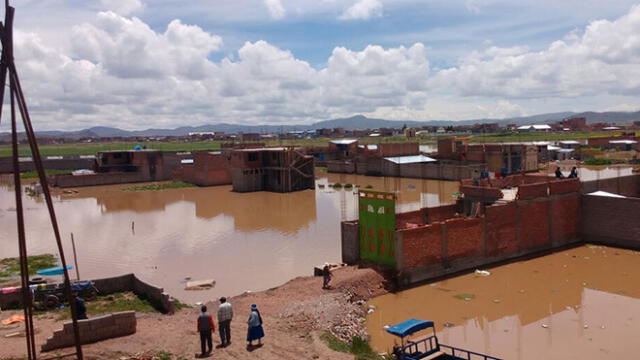 Juliaca: Río Coata se desbordó e inundó más de centenar de viviendas