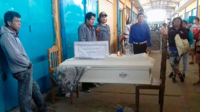 Chiclayo: Abandonan cadáver y lo velan dentro del mercado Moshoqueque