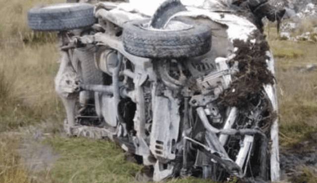 Huancavelica: Cuatro fallecidos dejó la caída de camioneta a un abismo